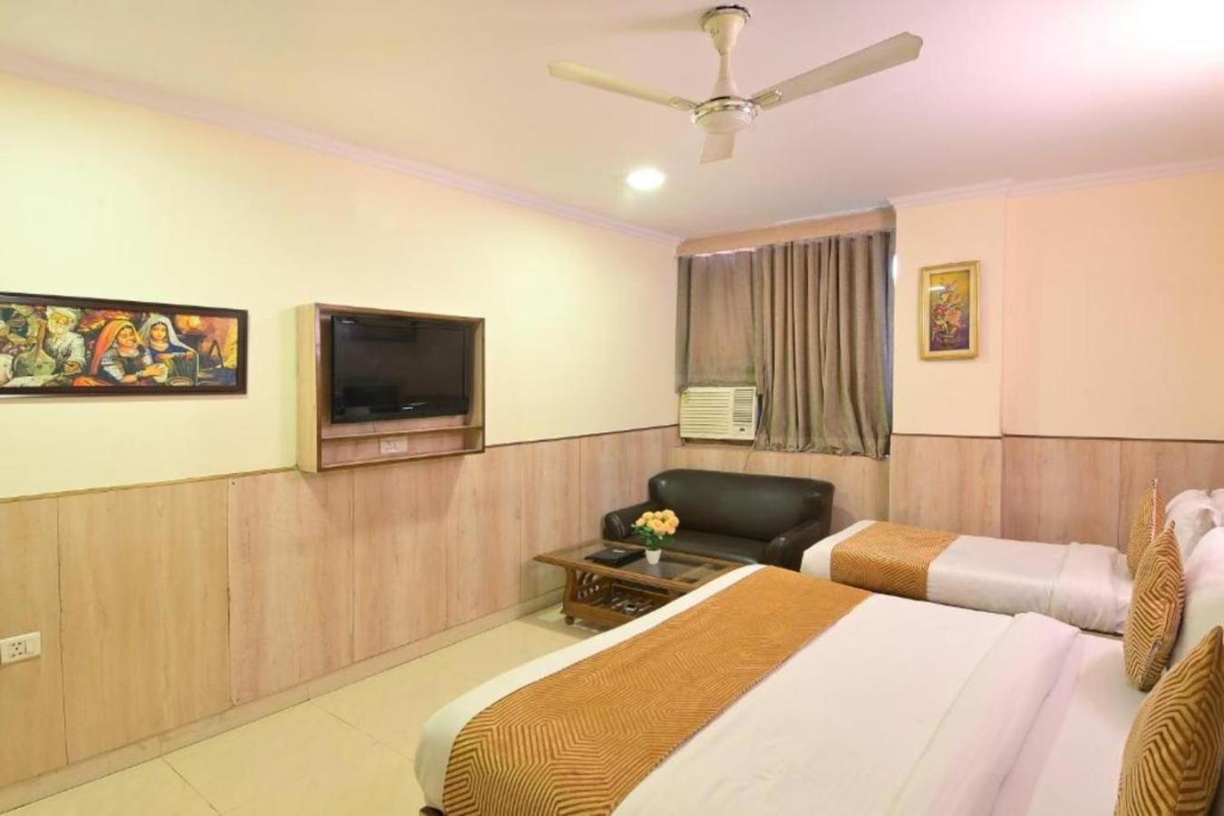 Hotel Castle Blue New Delhi Near Igi Airport Εξωτερικό φωτογραφία
