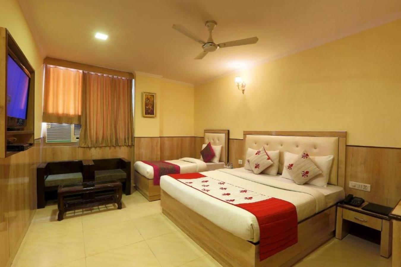 Hotel Castle Blue New Delhi Near Igi Airport Εξωτερικό φωτογραφία