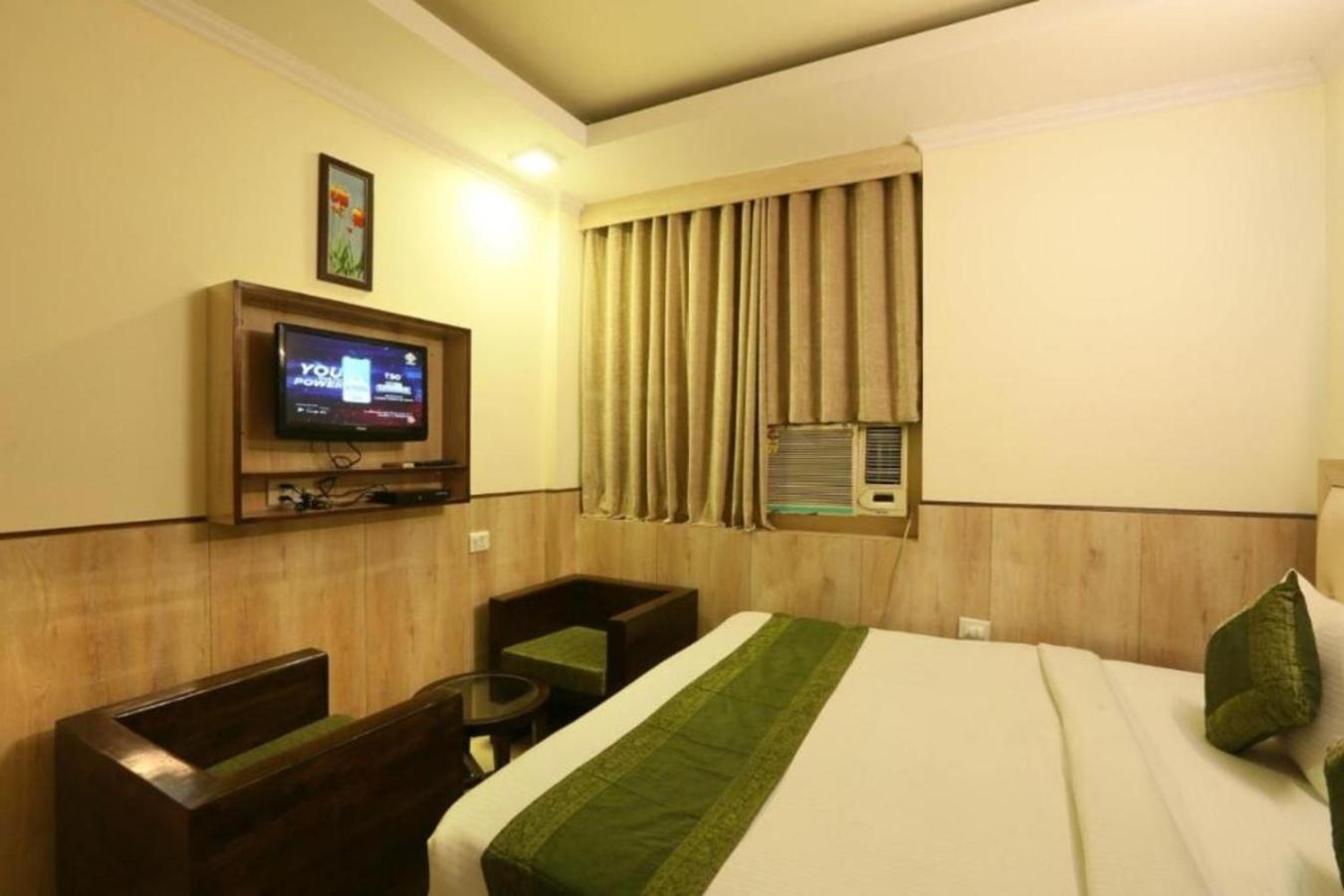 Hotel Castle Blue New Delhi Near Igi Airport Εξωτερικό φωτογραφία