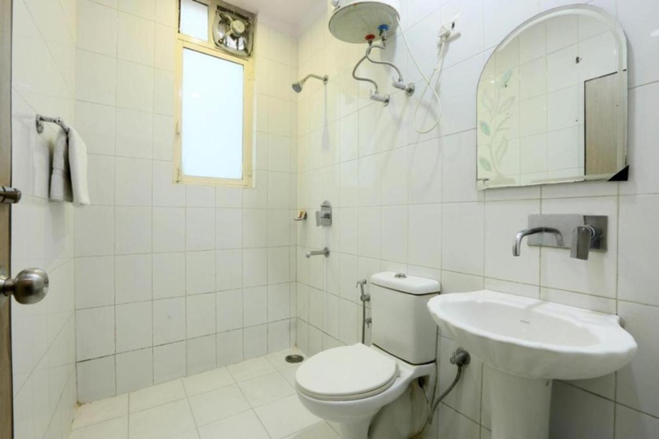 Hotel Castle Blue New Delhi Near Igi Airport Εξωτερικό φωτογραφία