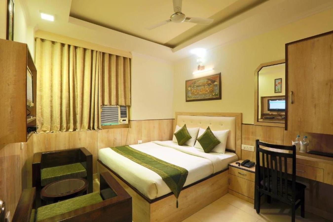 Hotel Castle Blue New Delhi Near Igi Airport Εξωτερικό φωτογραφία