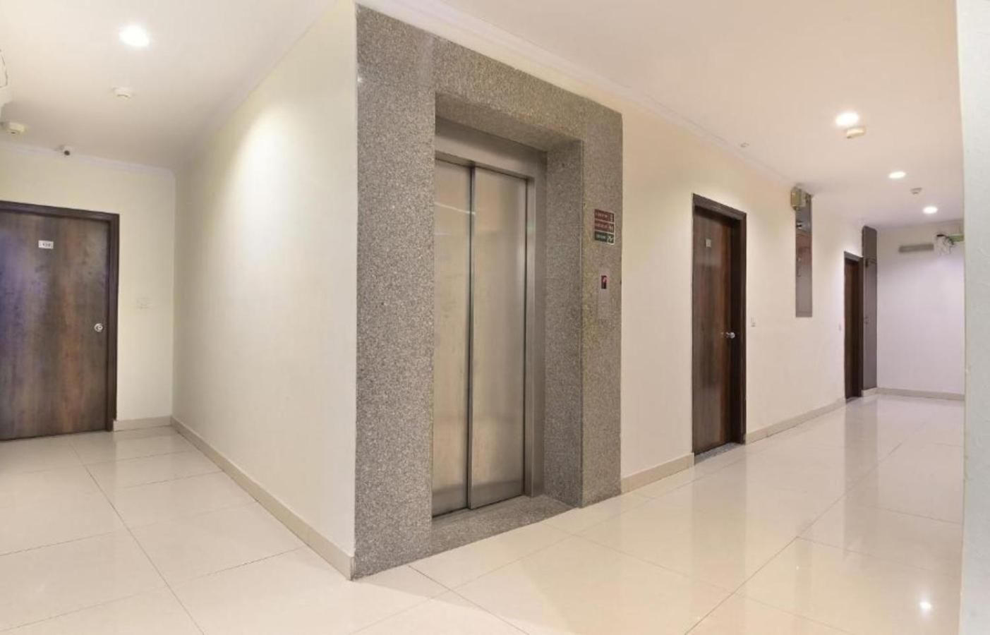 Hotel Castle Blue New Delhi Near Igi Airport Εξωτερικό φωτογραφία