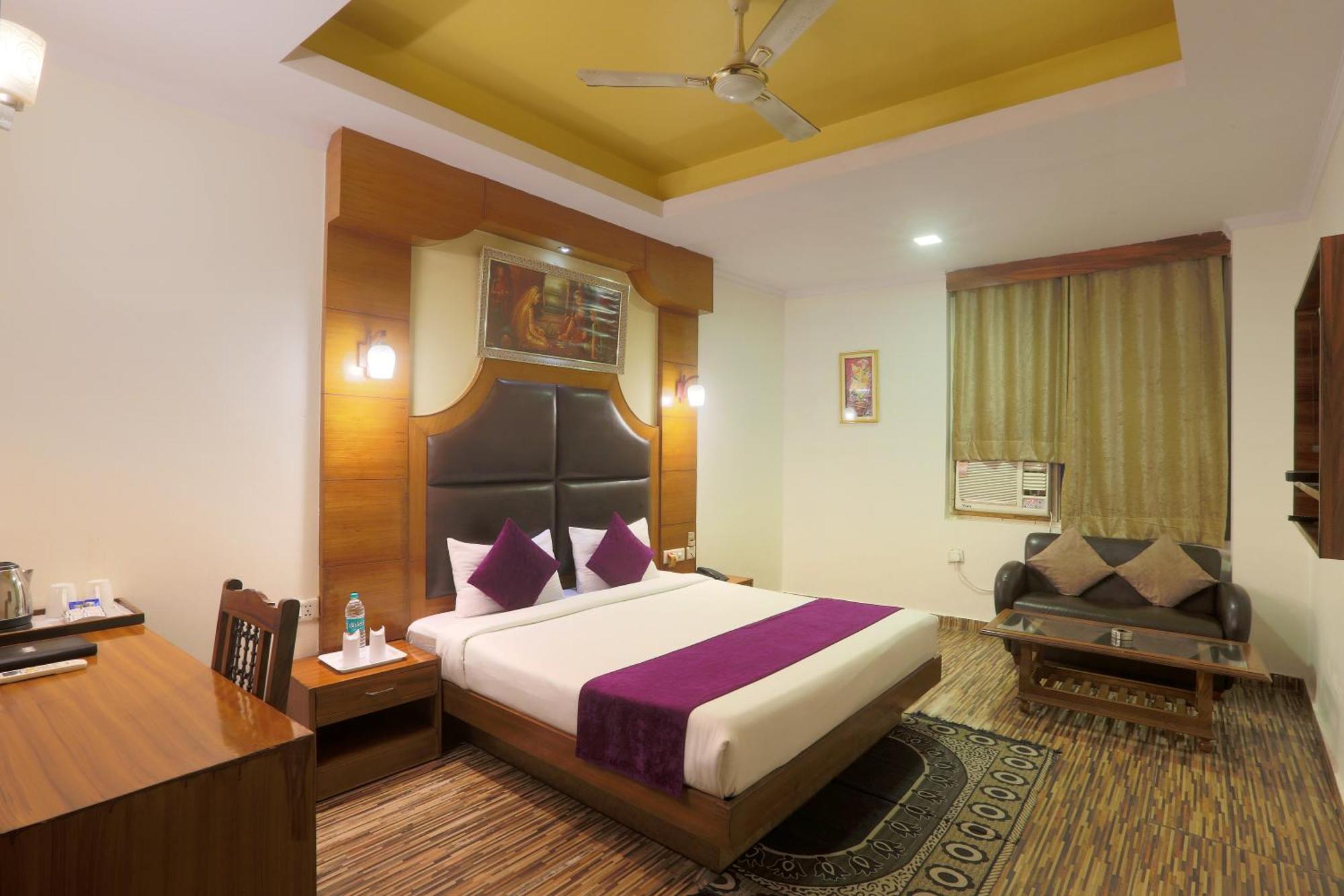 Hotel Castle Blue New Delhi Near Igi Airport Εξωτερικό φωτογραφία