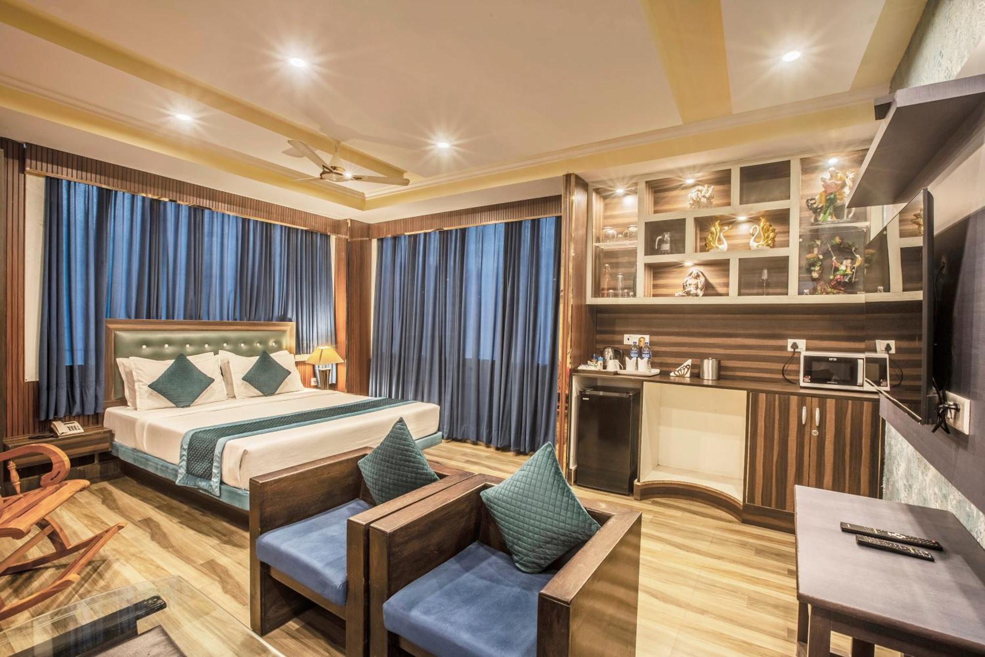 Hotel Castle Blue New Delhi Near Igi Airport Εξωτερικό φωτογραφία