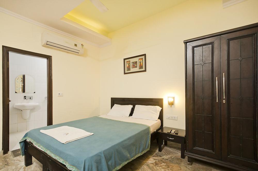 Hotel Castle Blue New Delhi Near Igi Airport Εξωτερικό φωτογραφία