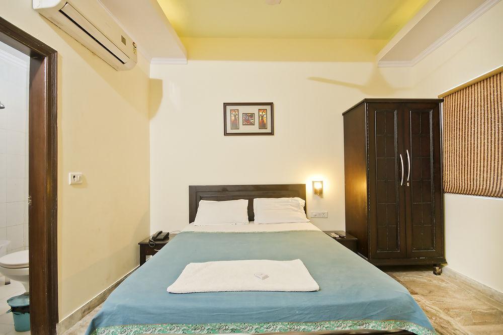 Hotel Castle Blue New Delhi Near Igi Airport Εξωτερικό φωτογραφία
