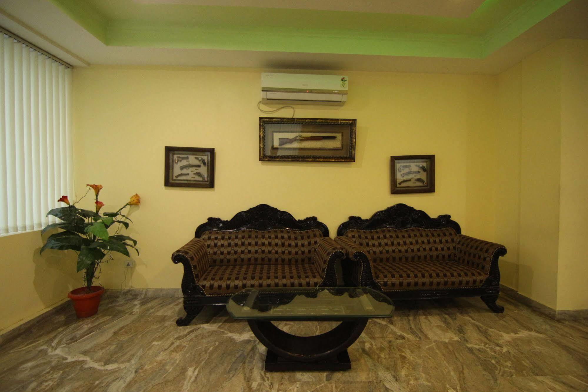 Hotel Castle Blue New Delhi Near Igi Airport Εξωτερικό φωτογραφία